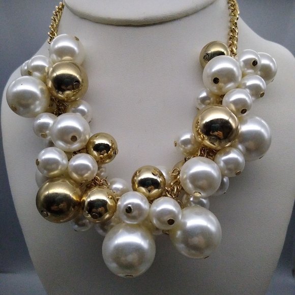 Express Jewelry - Vintage Express Messy Bib Necklace, Gold Tone Beads and Faux Pearls Chunky Retro